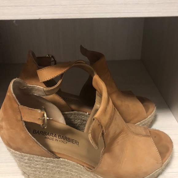 Tan wedge sandals - Picture 3 of 4